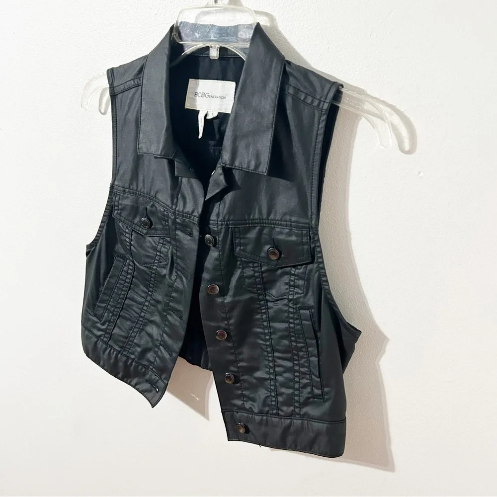BCBGeneration Black Faux Leather Crop Sleeveless Vest Button Front Point Collar
